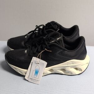 Reebok Black and White Cream Athletic Shoes Size 9